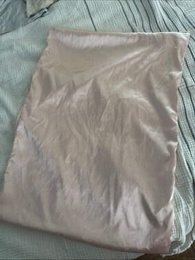 Kitsch Satin Pillowcases in Light Blush Pink